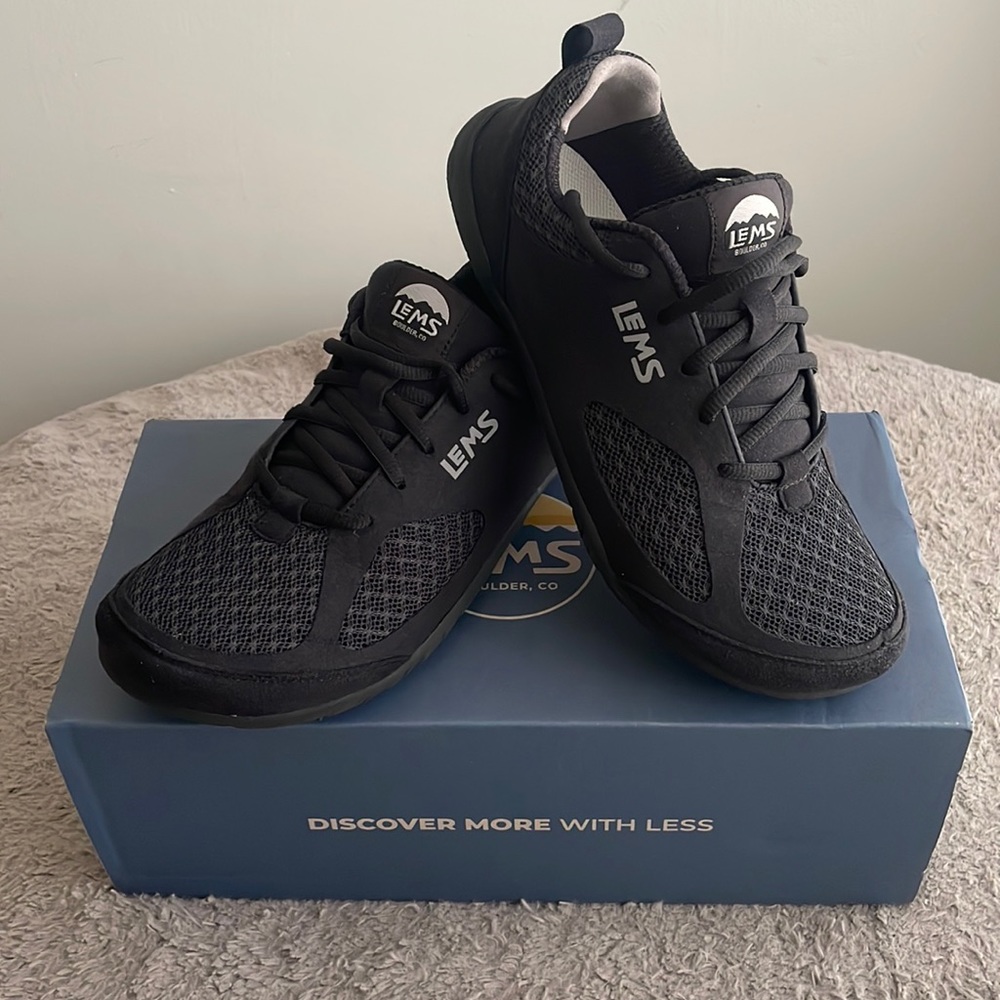 *SOLD* Lem’s Unisex Primal 2 Black. Size 8 Mens/9.5 womens